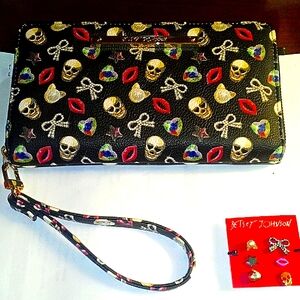 Betsey Johnson Black Skull and Lips Wristlet With Matching Earrings Set